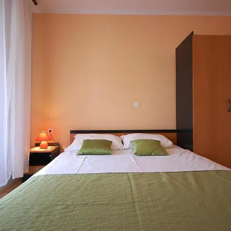 Ferienwohnung Fuer 4 Personen Ca 60 Qm In Bogovici, Kvarner Bucht Krk アパート *